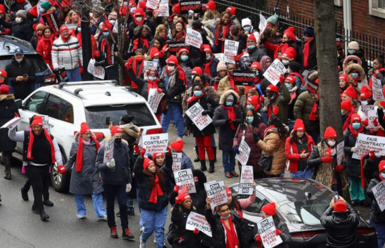 در حاشیه‌ی اعتصاب پرستاران در نیویورک